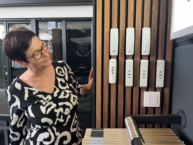 Kassettenmarkise mit integriertem Gehäuse – schützt Tuch und Technik zuverlässig, Made in Germany