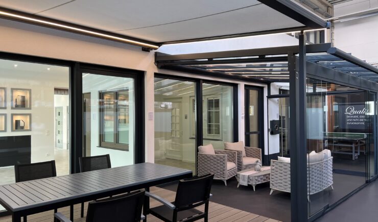 Große Auswahl an Farben, Griffen und Gläsern – alles in unserer Ausstellung in Köln-Godorf.