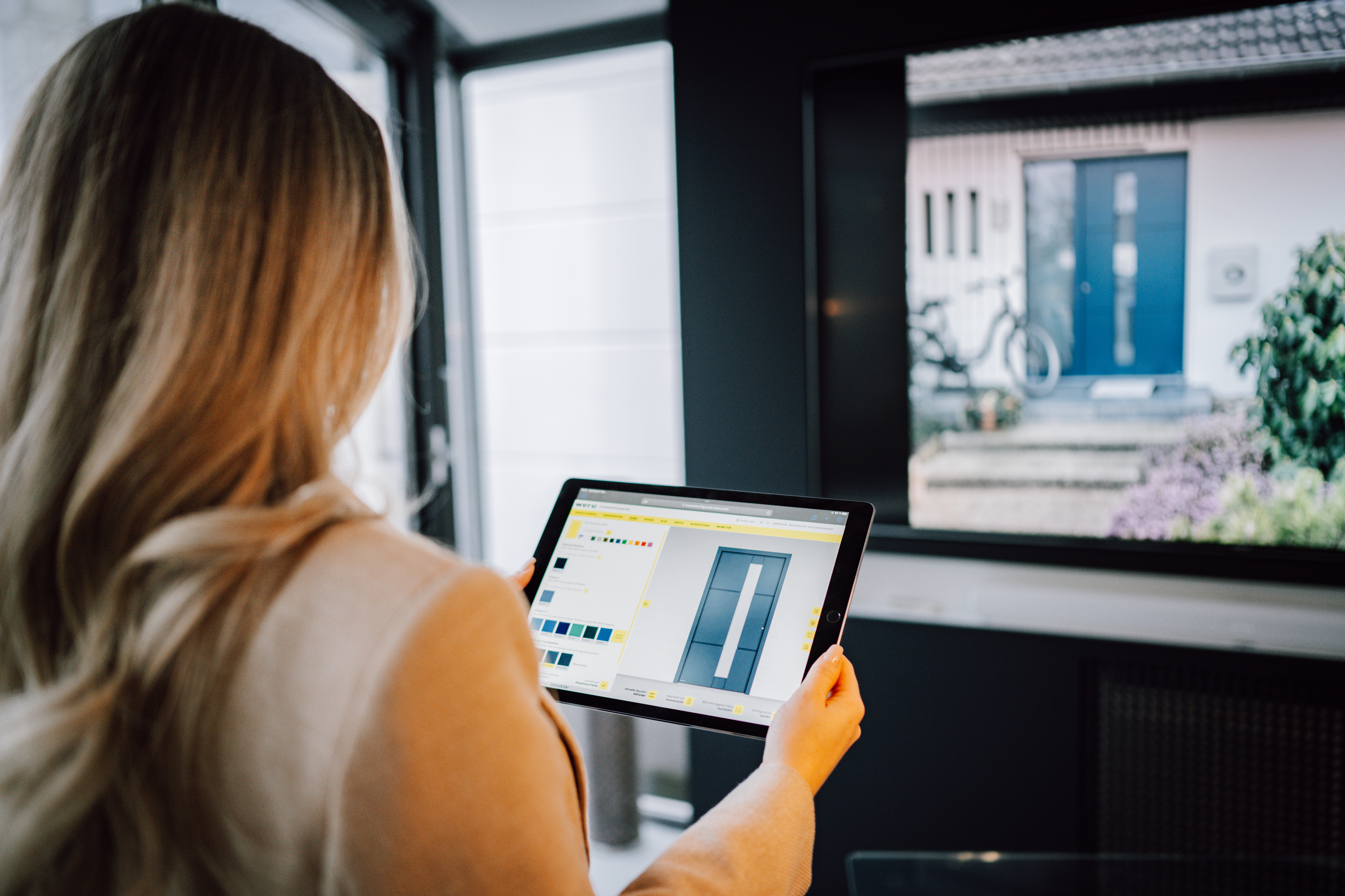 Fotomontage zeigt, wie neue Fenster oder Türen am Haus wirken – realistisch und individuell.