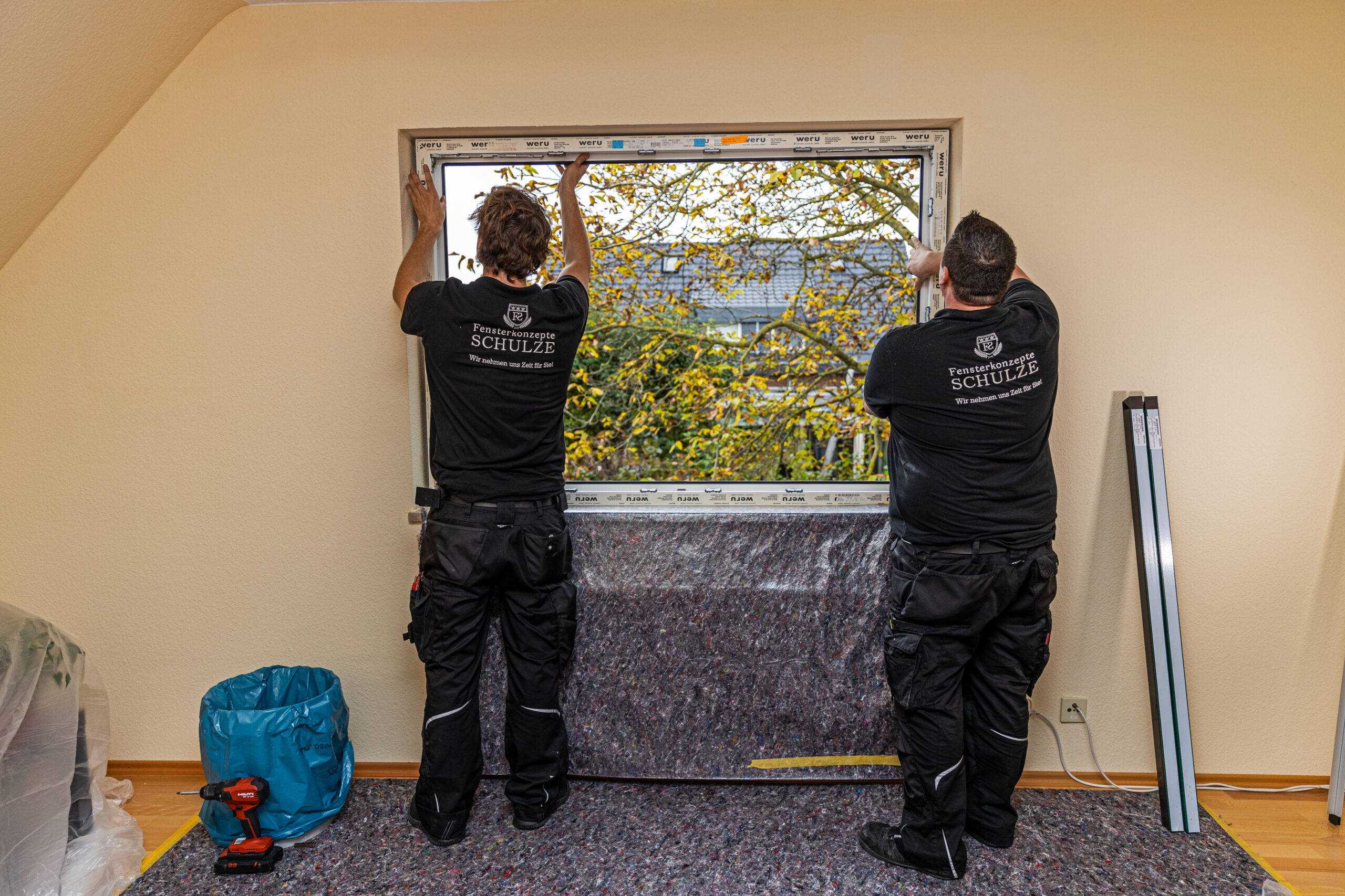 Die RAL-Montage sorgt dafür, dass Ihre neuen Fenster und Türen perfekt abdichten – ohne Zugluft, ohne Feuchtigkeit, ohne Wärmeverlust. Für ein sicheres und langlebiges Zuhause.