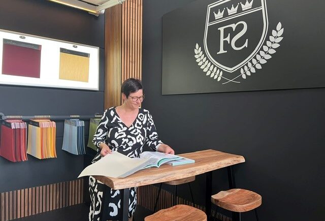 Wir führen Sie persönlich durch die Ausstellung und zeigen verschiedene Modelle und Materialien.